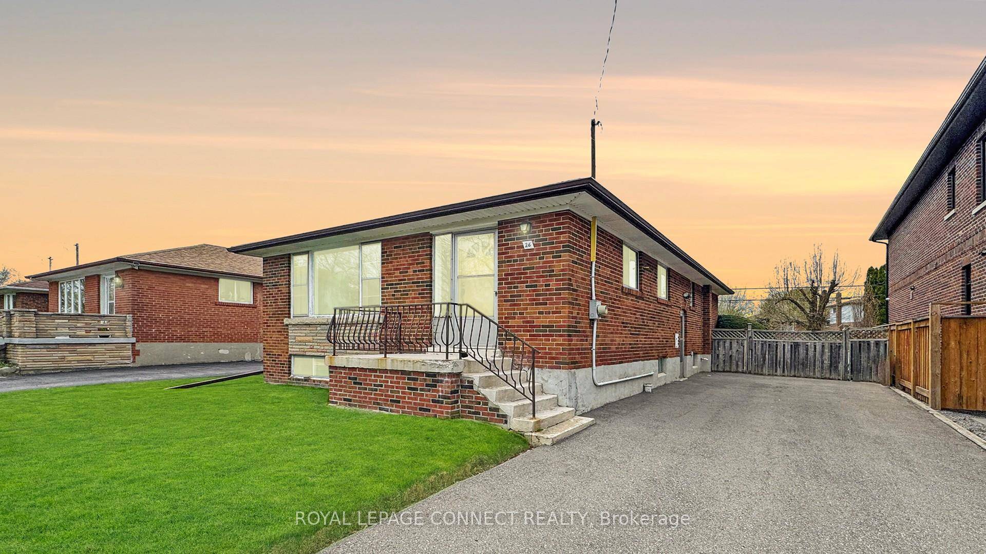 Welcome to 26 Bromton ! A charming detached bungalow nestled on a quiet street just minutes from Scarborough Town Centre !