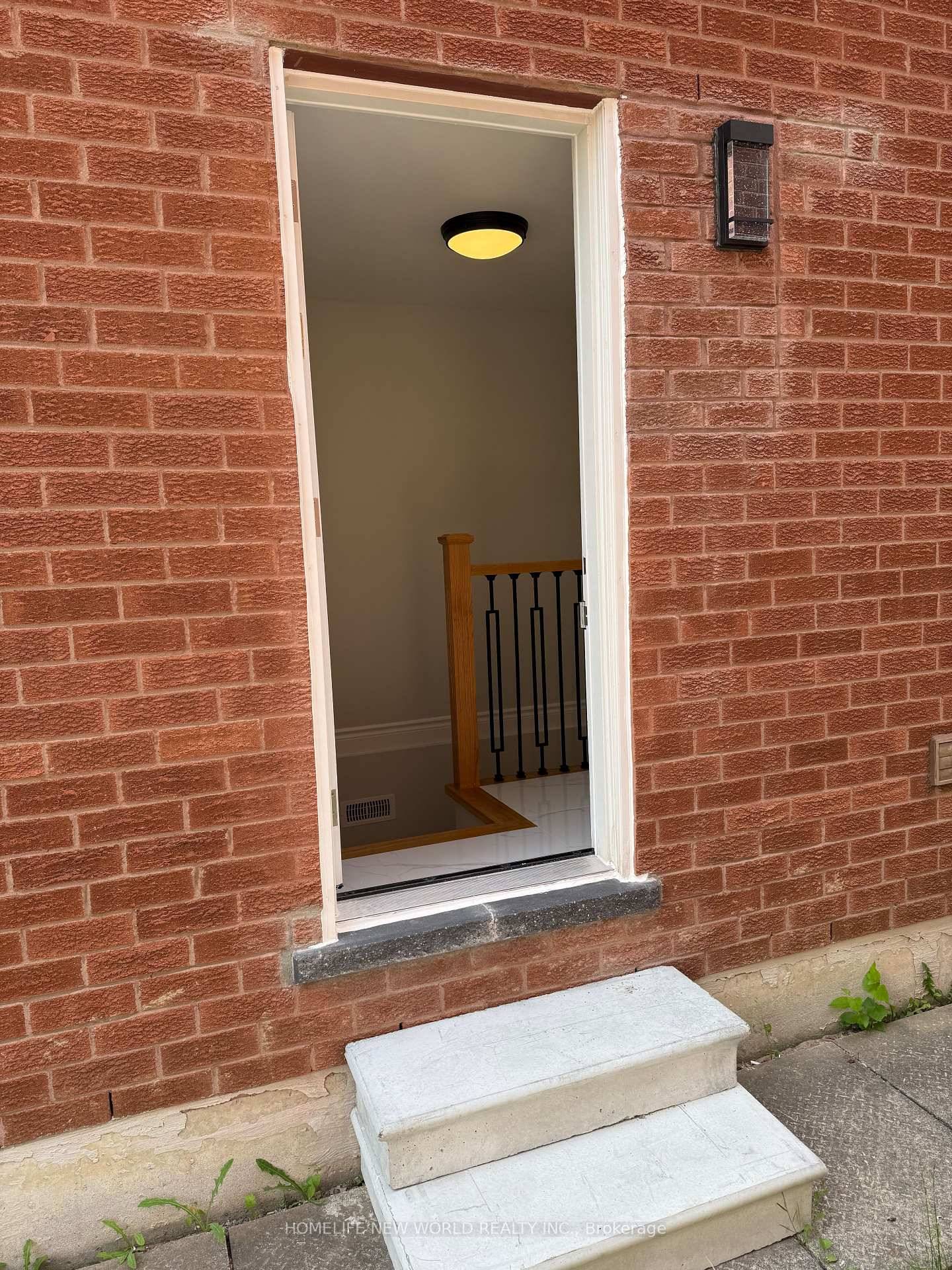 Absolutely Amazing ! Newly fully renovated basement, 2 bedrooms and 2 washrooms apartment with high quality.