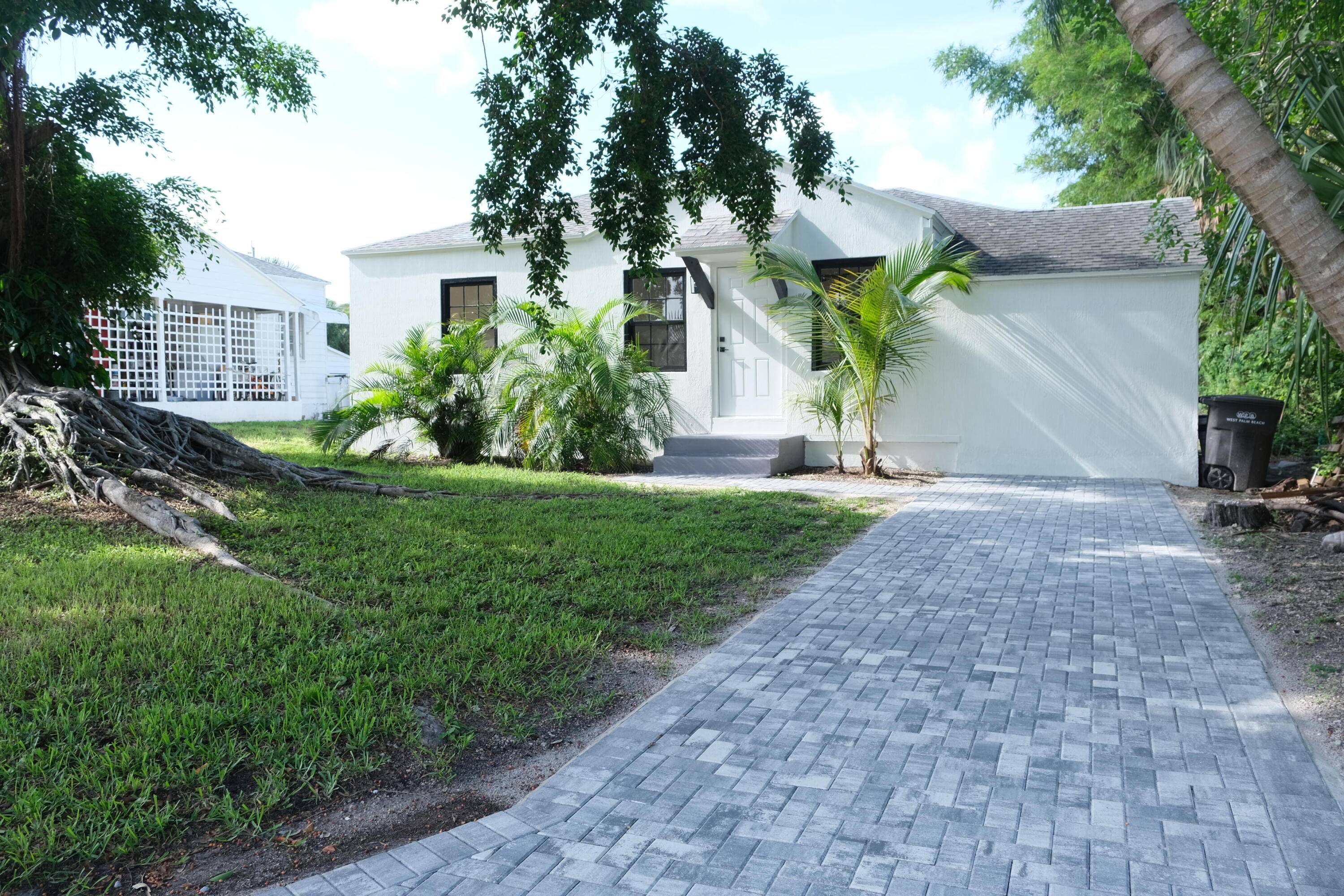 Welcome to 816 Tuscaloosa St, a charming property in West Palm Beach, FL.
