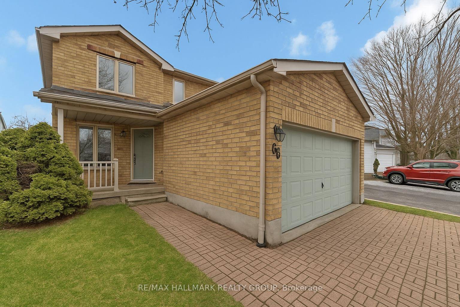 Enjoy a Spacious 4 Bedroom Rental in Prime Barrhaven Location.