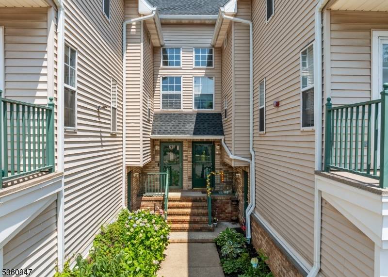 Welcome to this beautifully updated townhome in the sought after Pike Run community !