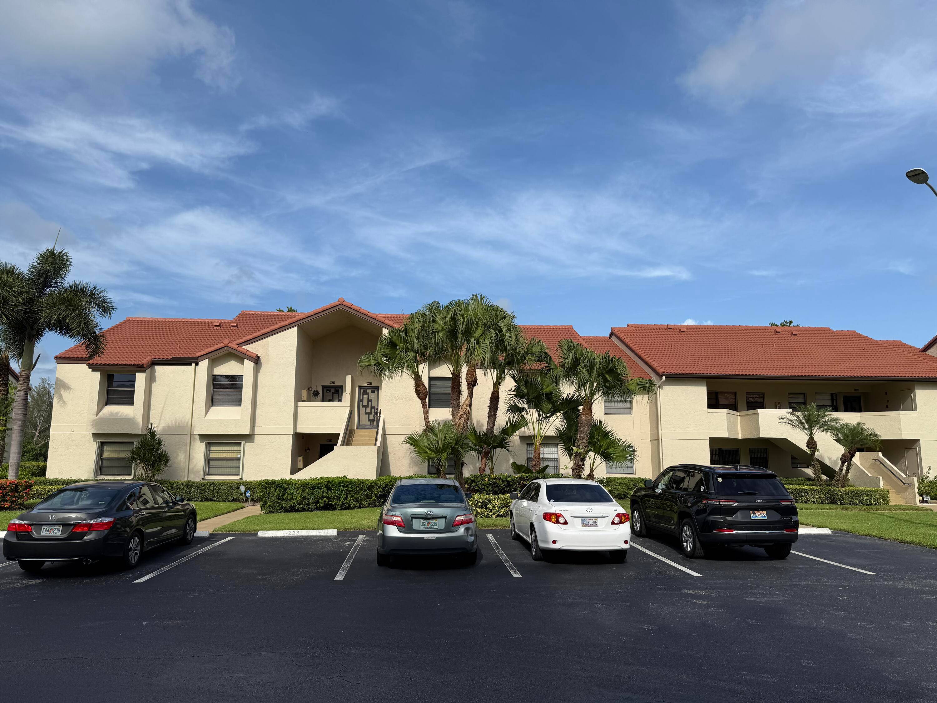 Fantastic Opportunity to create instant equity and customize in your style and taste in The Coves at Aberdeen East 55 Community Ground Floor Lakefront Condo !