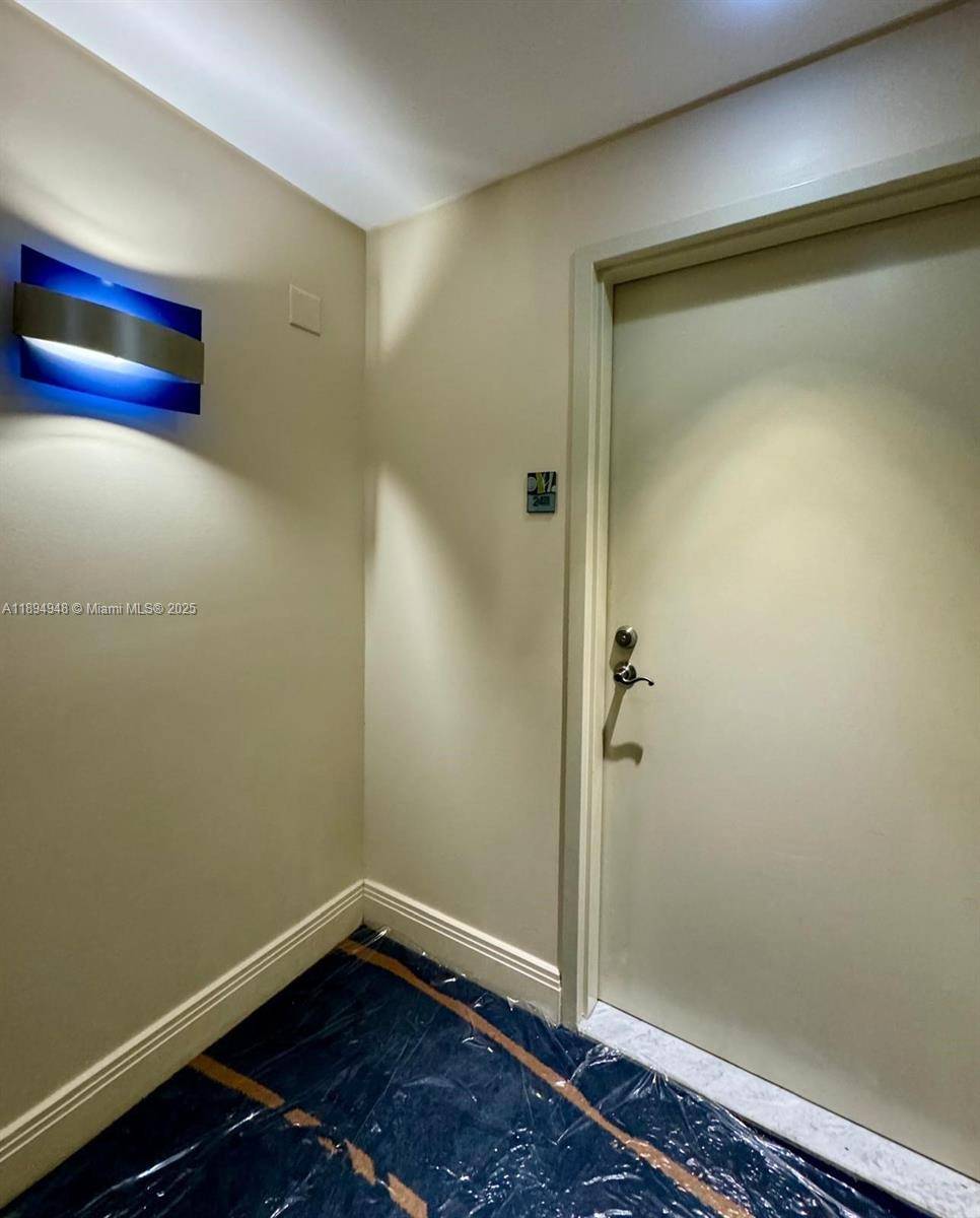 Breathtaking water views from these 3 beds, 3 bath corner unit on the 24th floor with 180 degree river and city views and a wraparound balcony.