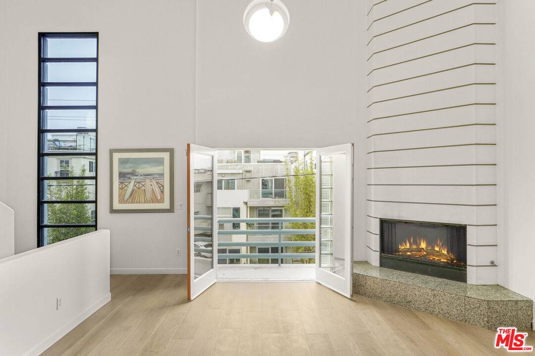 115   Galleon St 3BR Marina Del Rey La