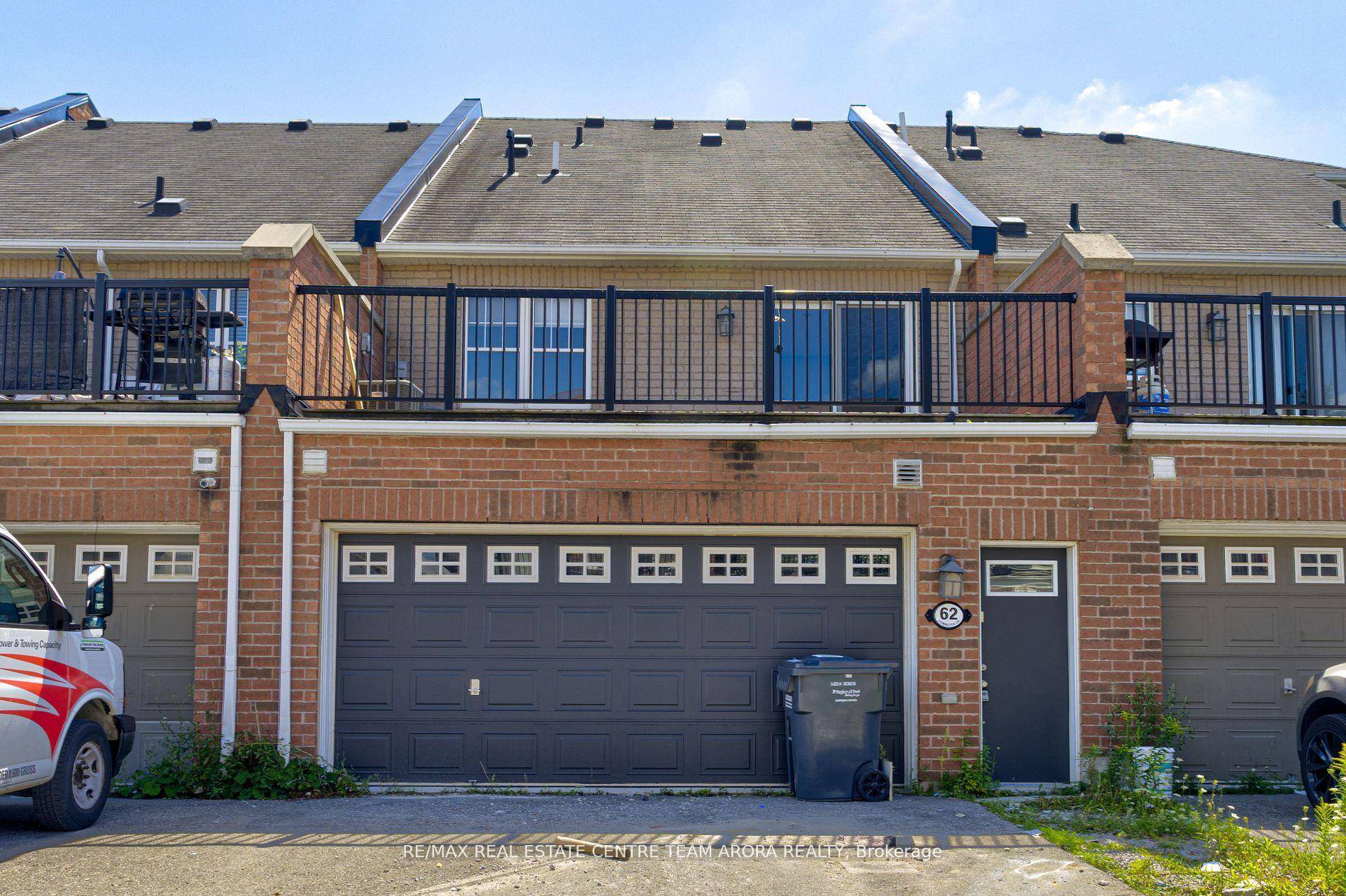 Welcome to this stunning 3 bedroom, 3 full washroom home offering exceptional comfort and style in one of Brampton's most desirable communities !
