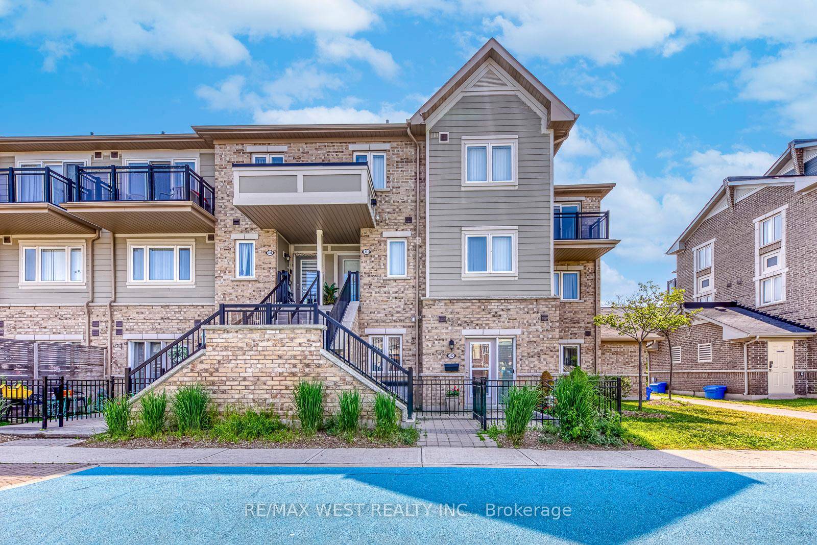 Now Leasing Well Maintained 2 Bedroom Condo in Central Brampton Welcome AAA tenants !