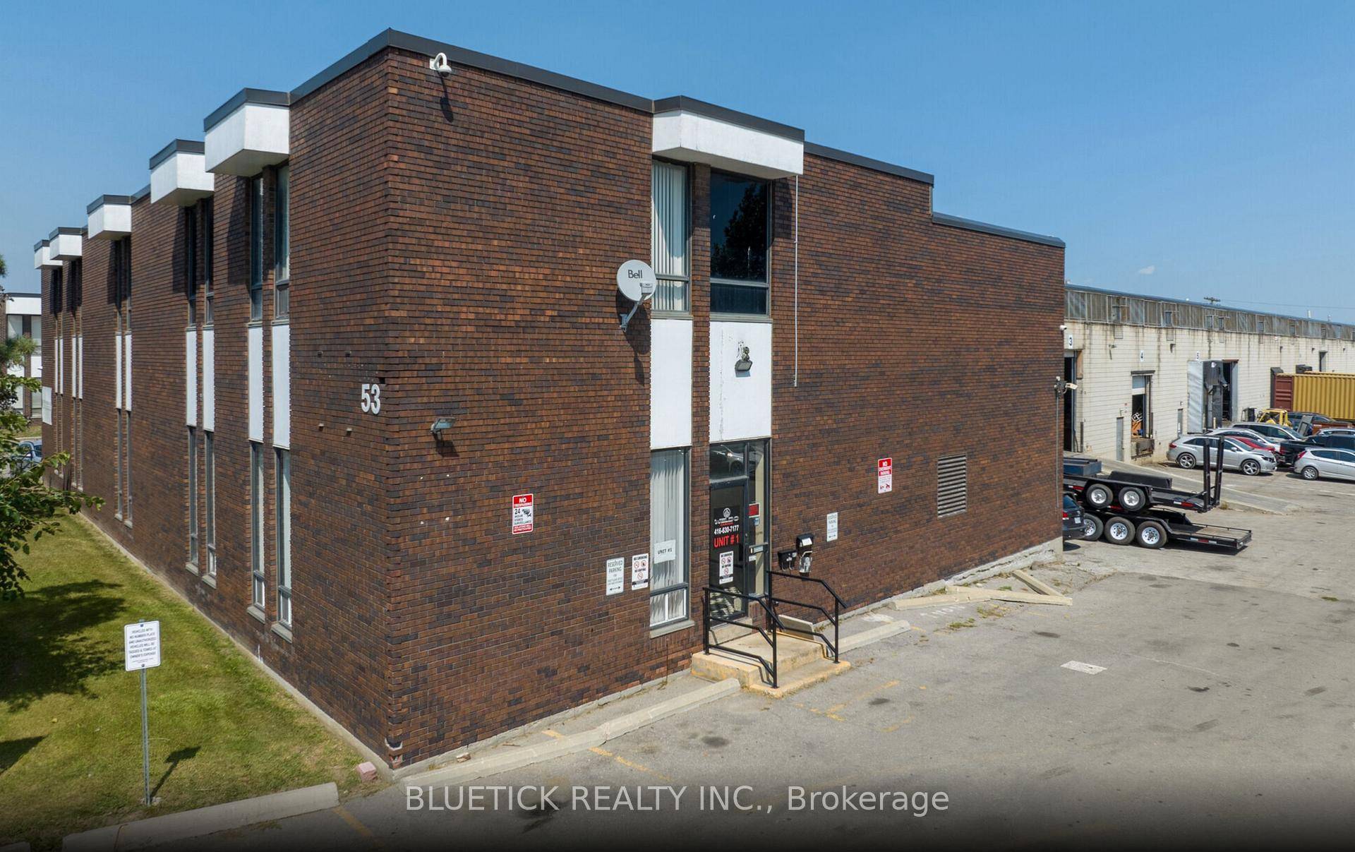 This unit provides industrial office spaces in a great spot, with quick access to Highway 401, 400, amp ; 407, making travel easy.