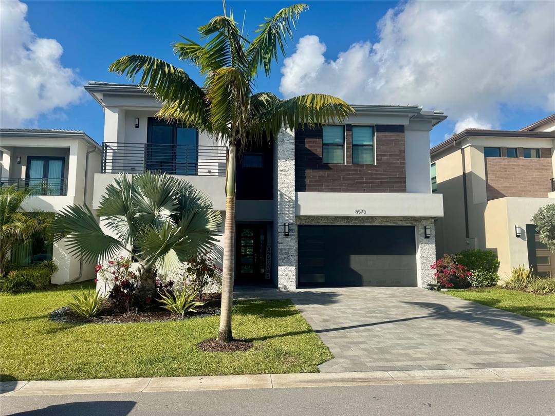 This spectacular Polynesian model home located in luxurious Lotus Palm commuinity is filled with endless upgrades, impressing from the moment you step through the front door to the serene retreat ...