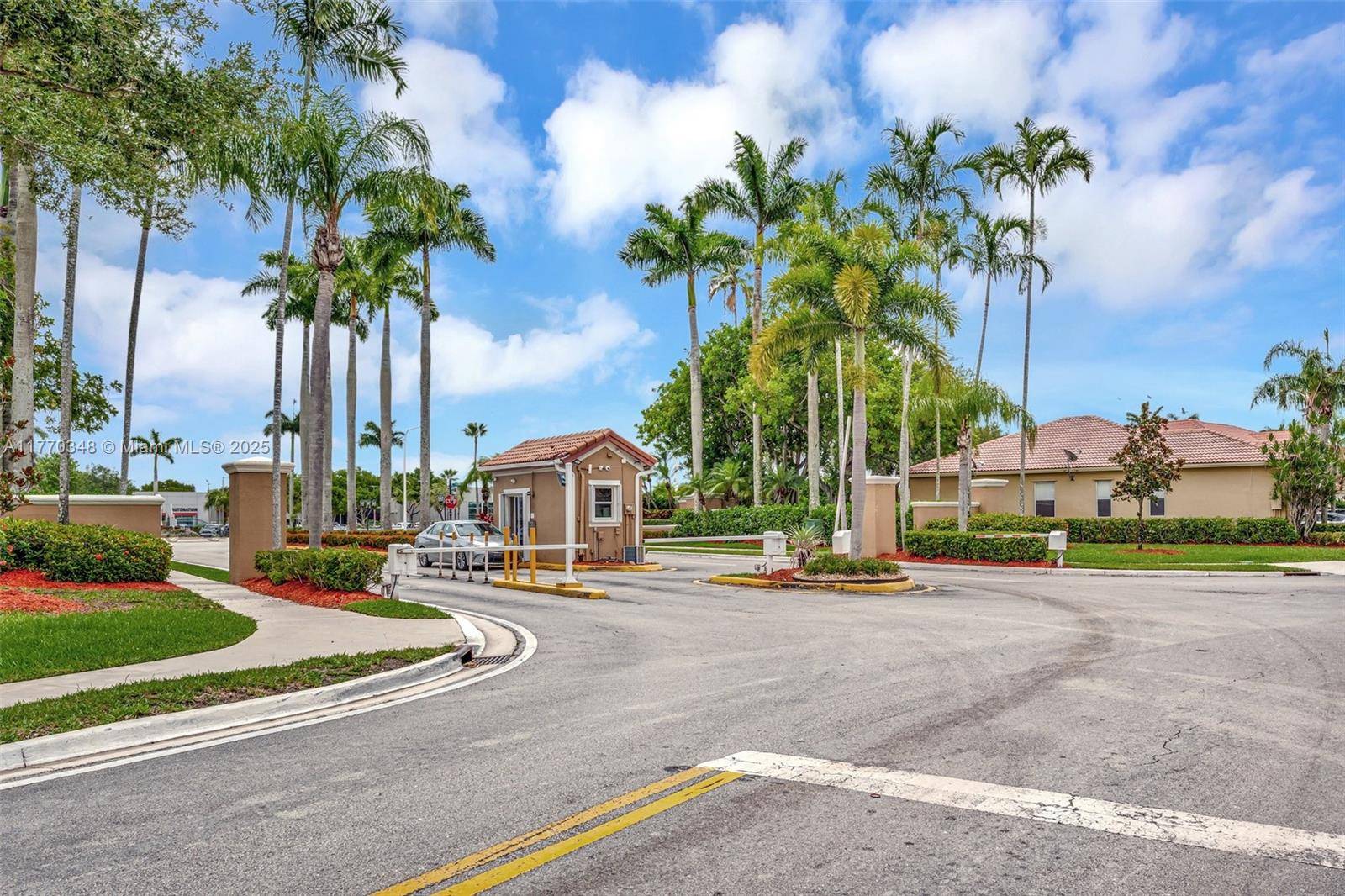Beautifully maintained single family home offers a spacious open floor plan.