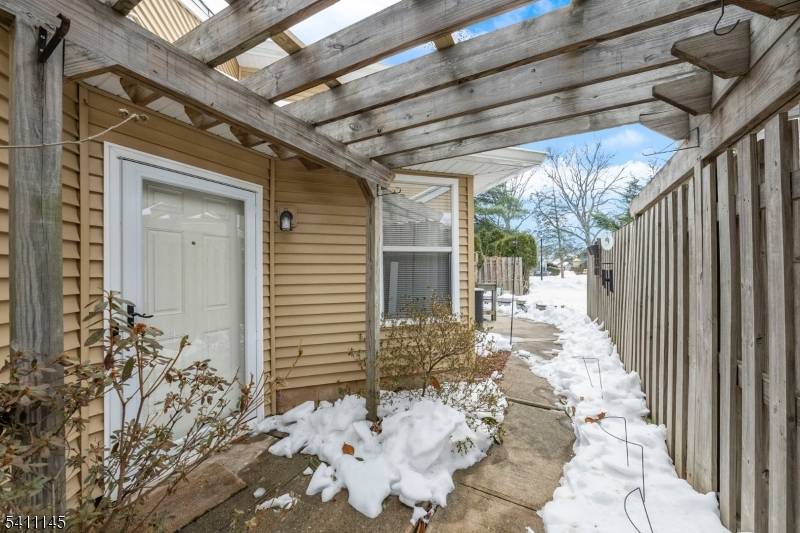 Welcome to easy living in The Villas at Quailbrook !