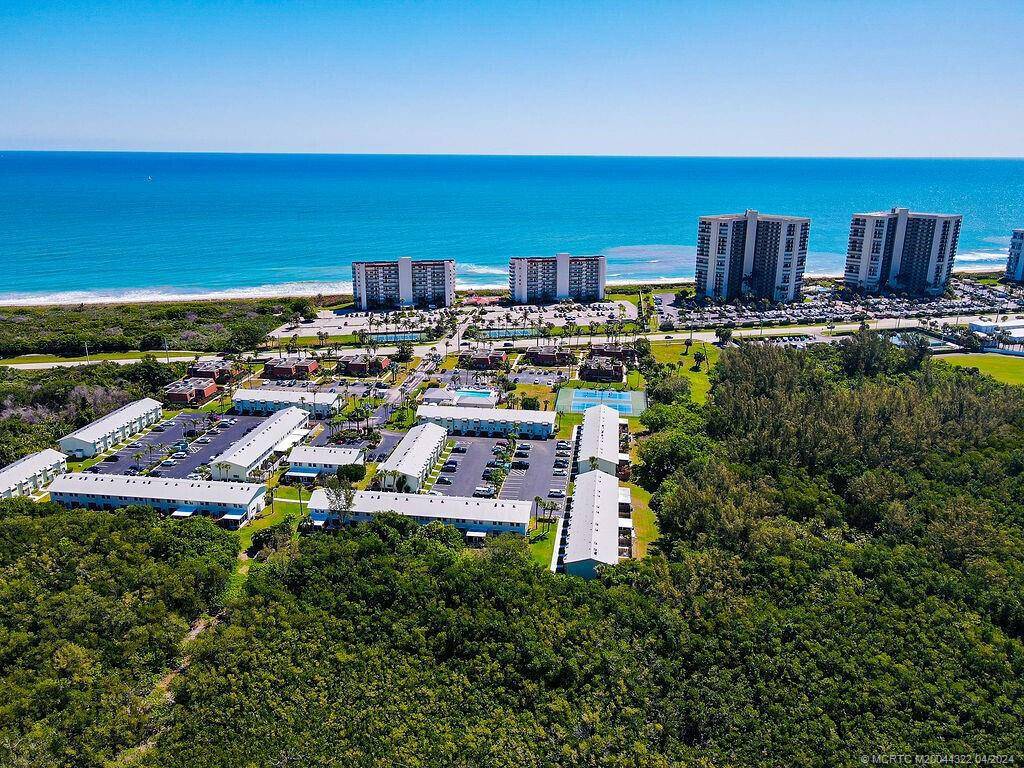 Enjoy beautiful Hutchinson Island in Jensen Beach !