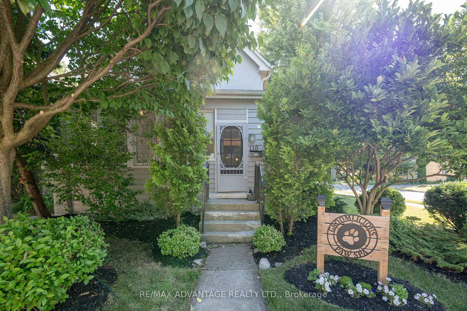 Nestled on a quiet, tree lined street in desirable Wortley Village, this lovely duplex main level is available for rent.