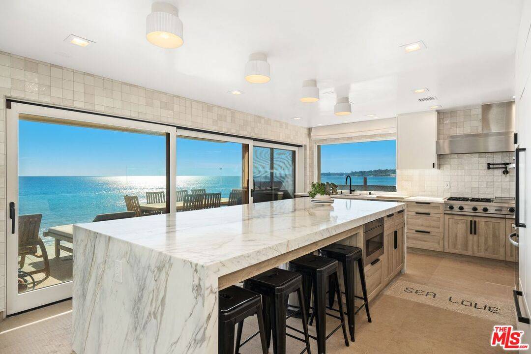 25302 Malibu Rd 4BR Malibu La