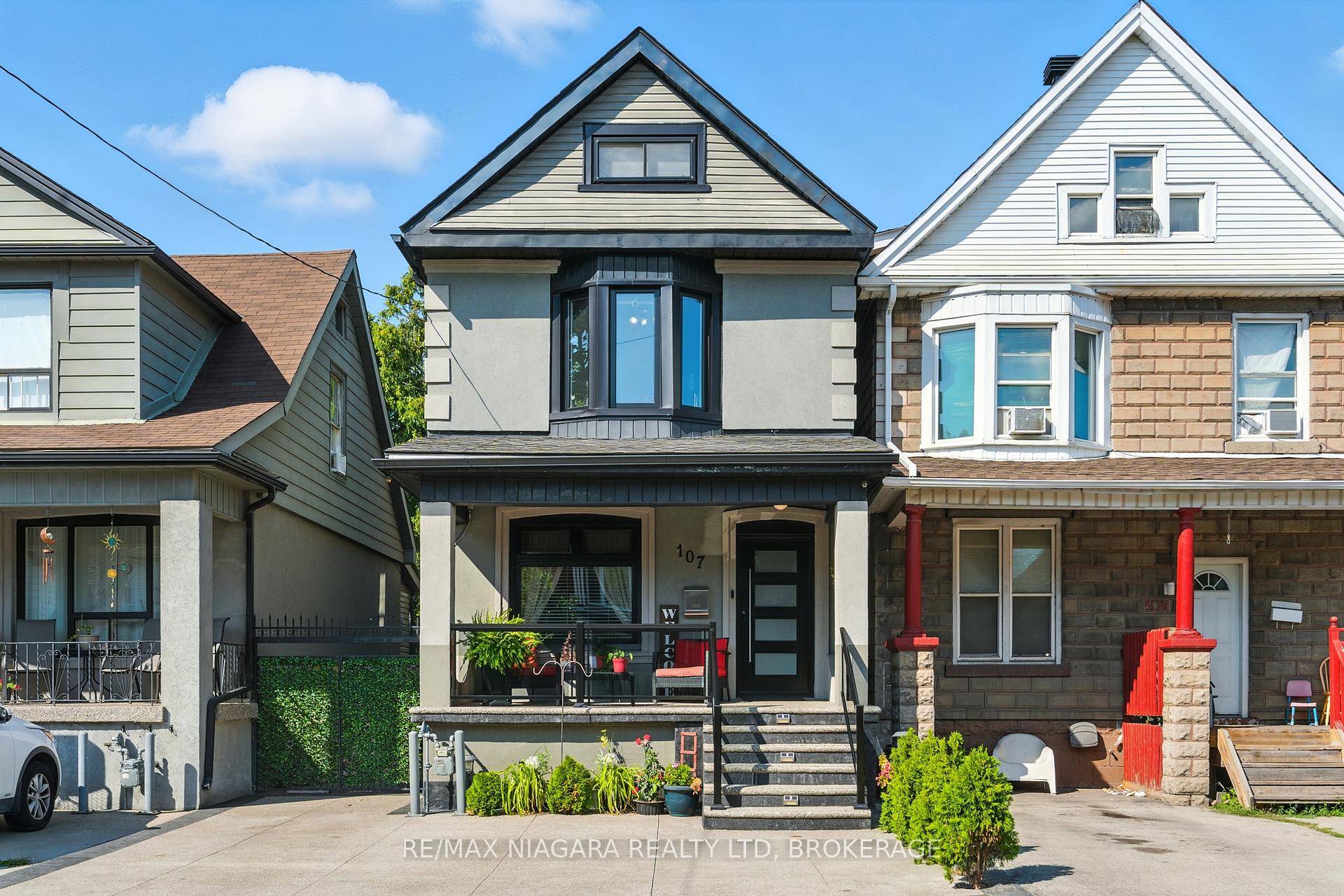 Welcome to 107 Beechwood Avenue, Hamilton !