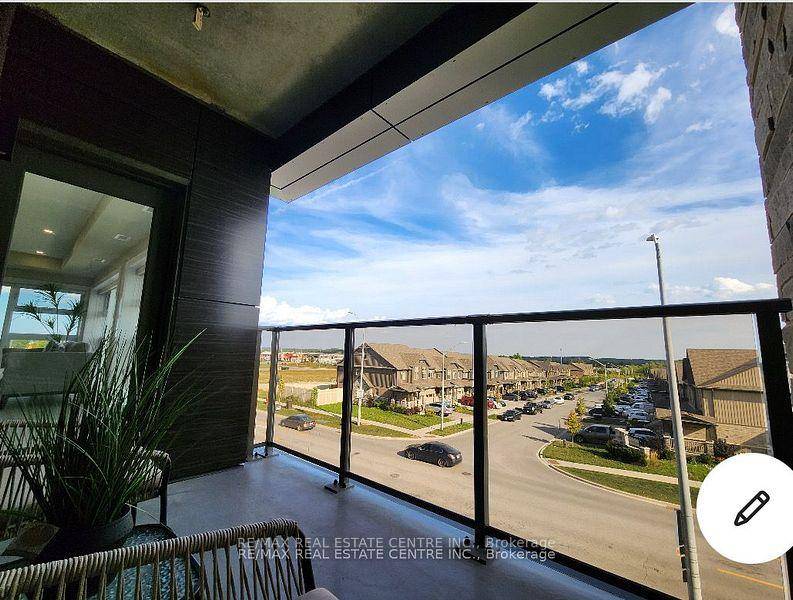 Stunning 2 Bedroom condo !