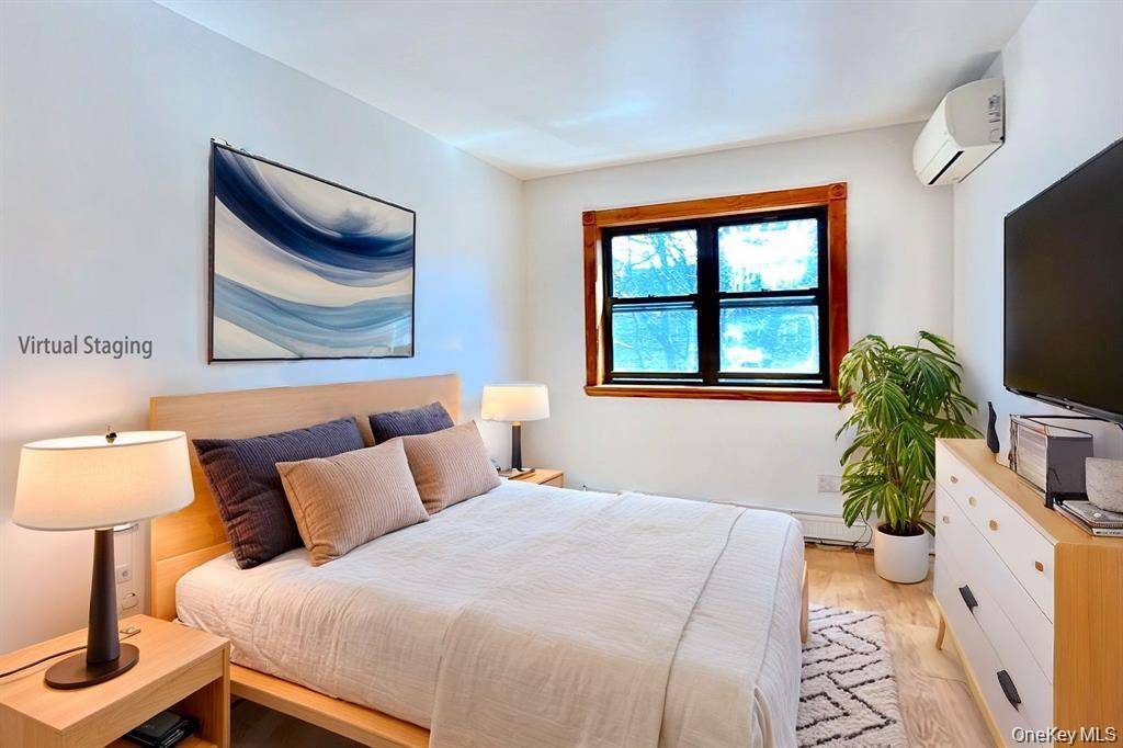 This beautiful south facing condo is located in the heart of Flushing, just a few blocks from Main St.