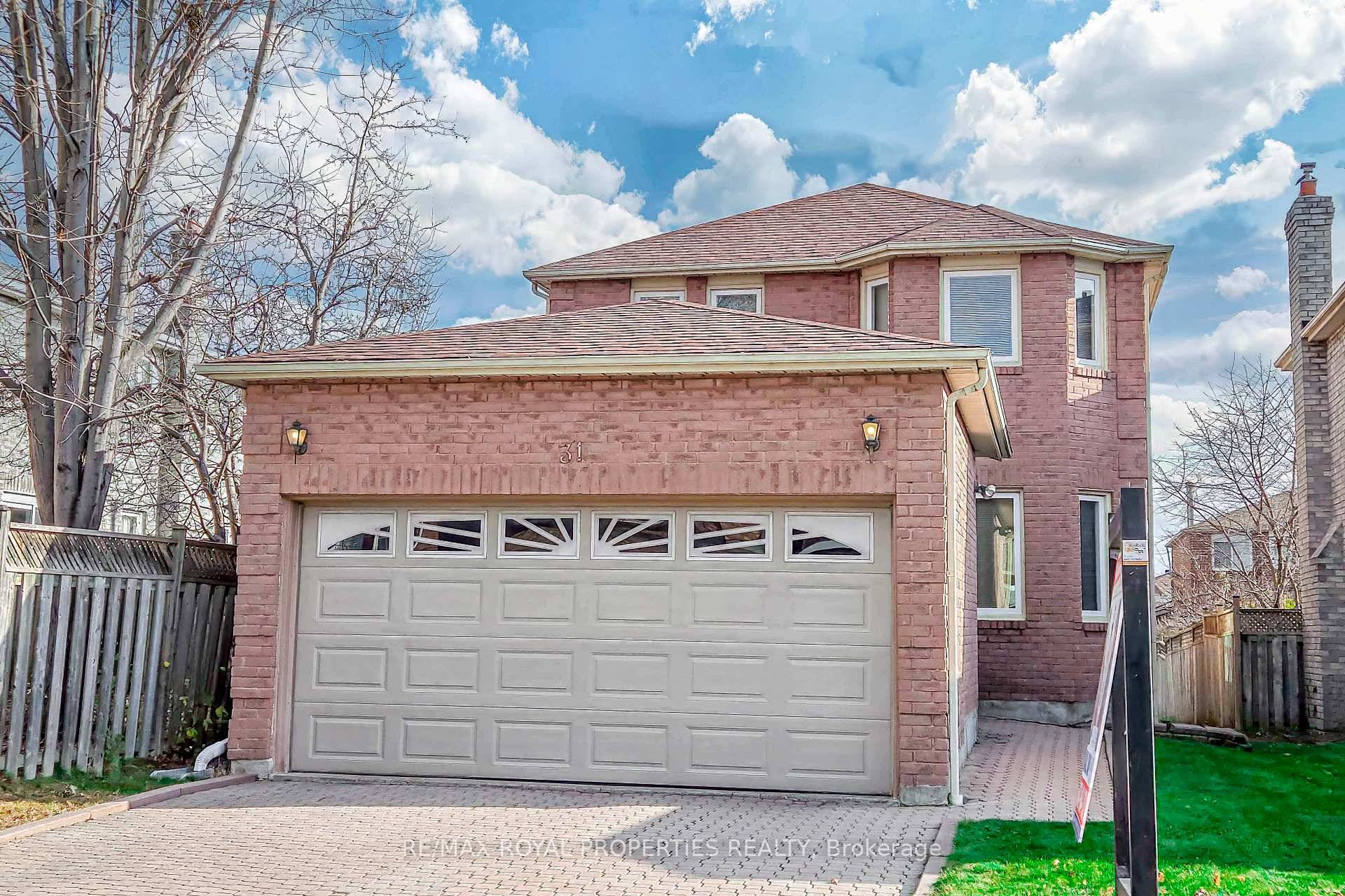 Welcome to Absolutely Speciose Bayviewwood builder all brick detached home In High Demand Highland Creek Neighborhood !