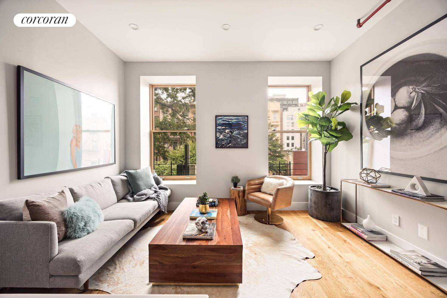Perfect for first time home buyers OR investors !
