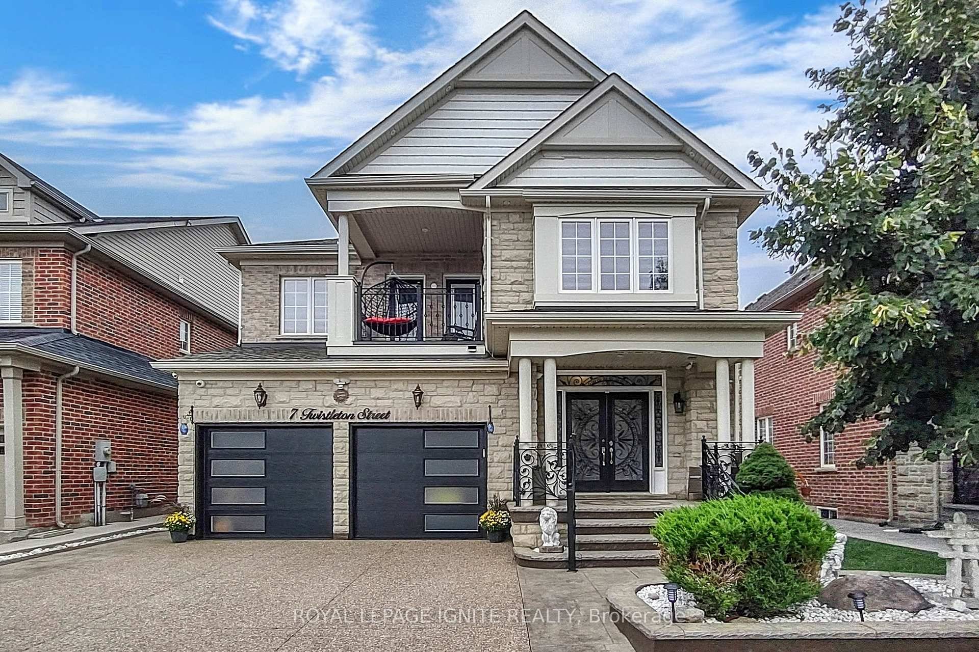 Beautiful Premium Lot Backing Onto Green Space.