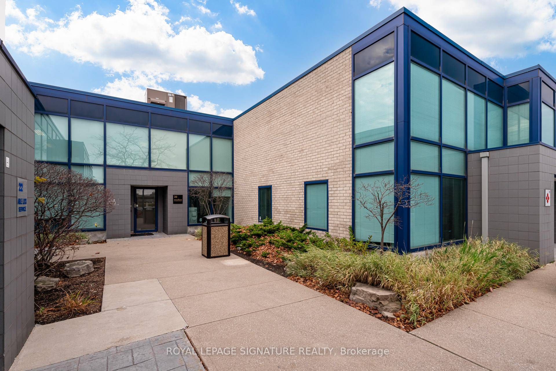 Versatile 1, 500 Sq. Ft. Office Storage Space.