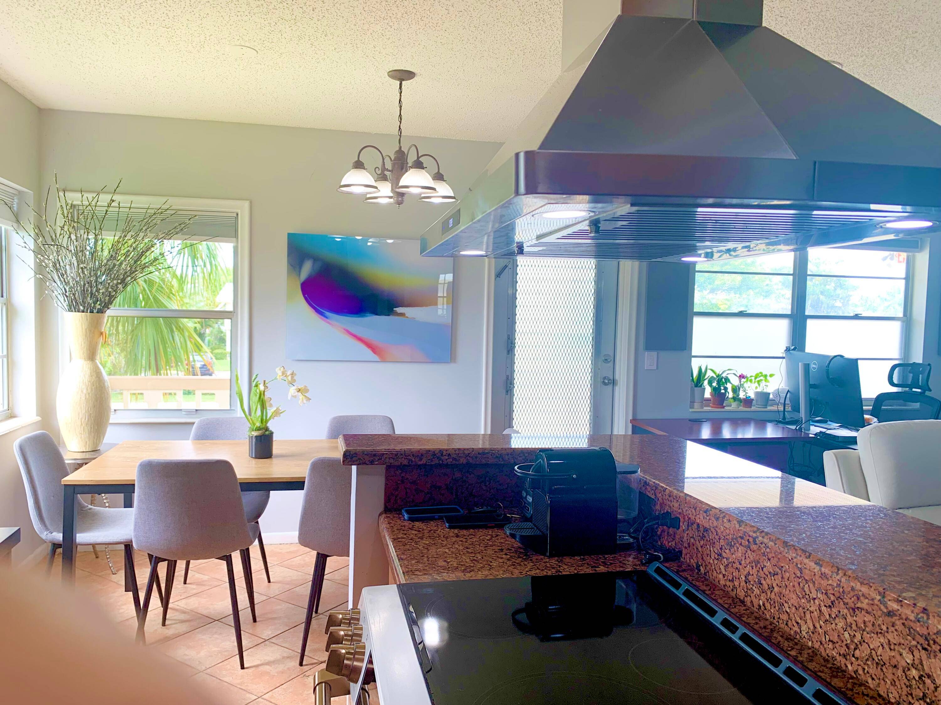 RARE RENTABLE BLDG IN A SOUGHT AFTER AREA.