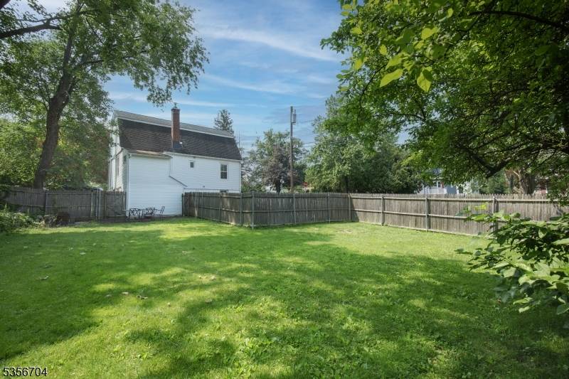 This charming house in Madison has 3 bedrooms and 2 baths with a walkout basement.