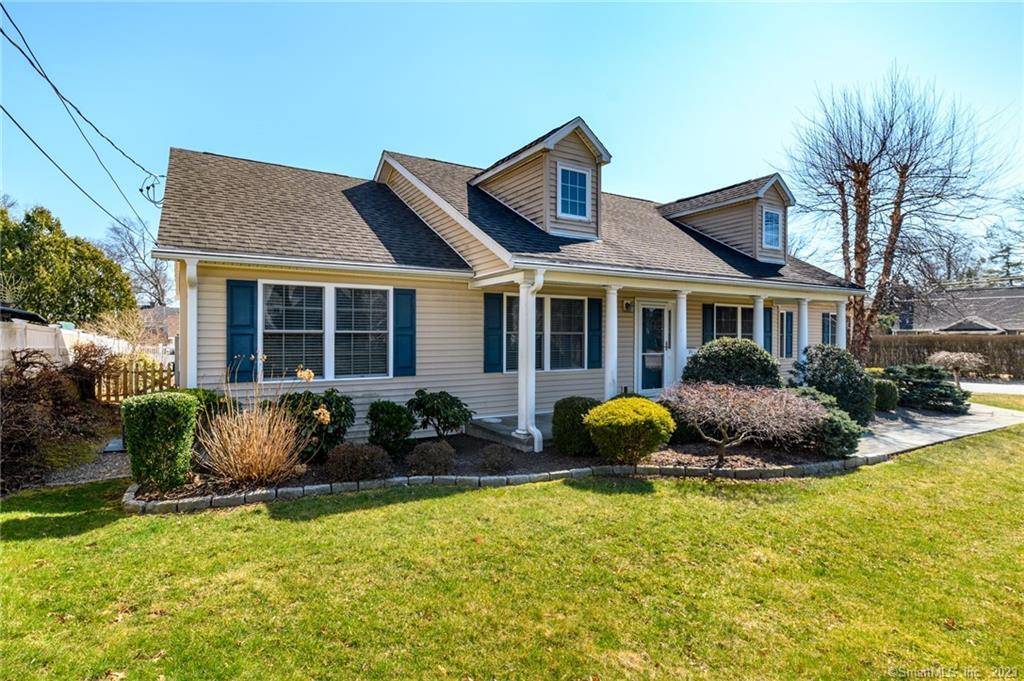 Welcome to this adorable, one level living, rental property, built in 2011 and located in a desirable Fairfield neighborhood.