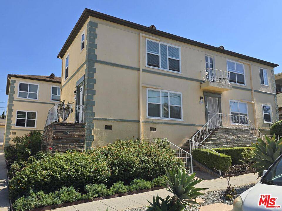 1268 Queen Anne Pl 12BR La