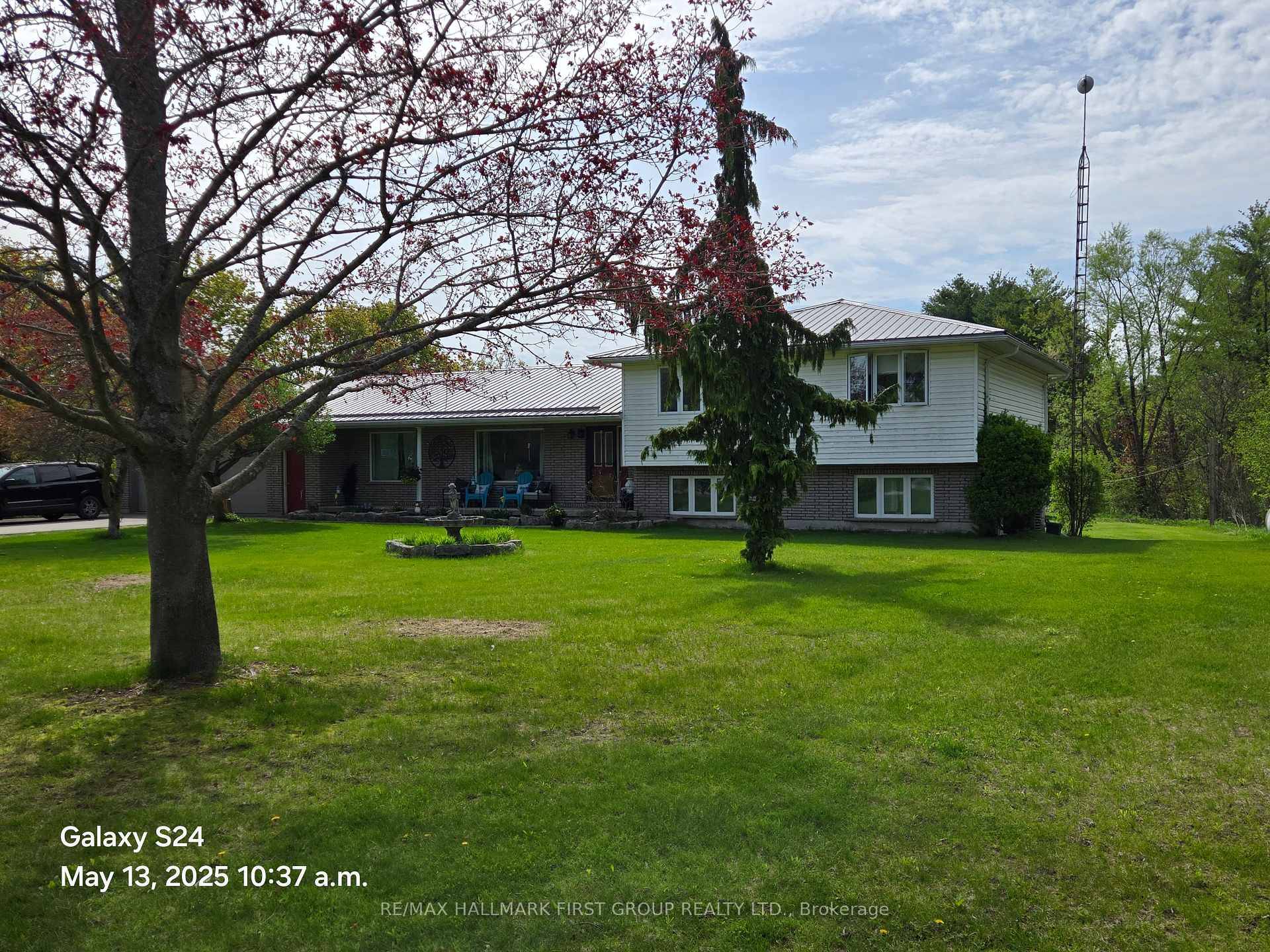 Embrace Country Living With Unmatched Access To Nature Discover the perfect balance of peaceful country living and outdoor adventure with this spacious family home set on just over 1 acre.