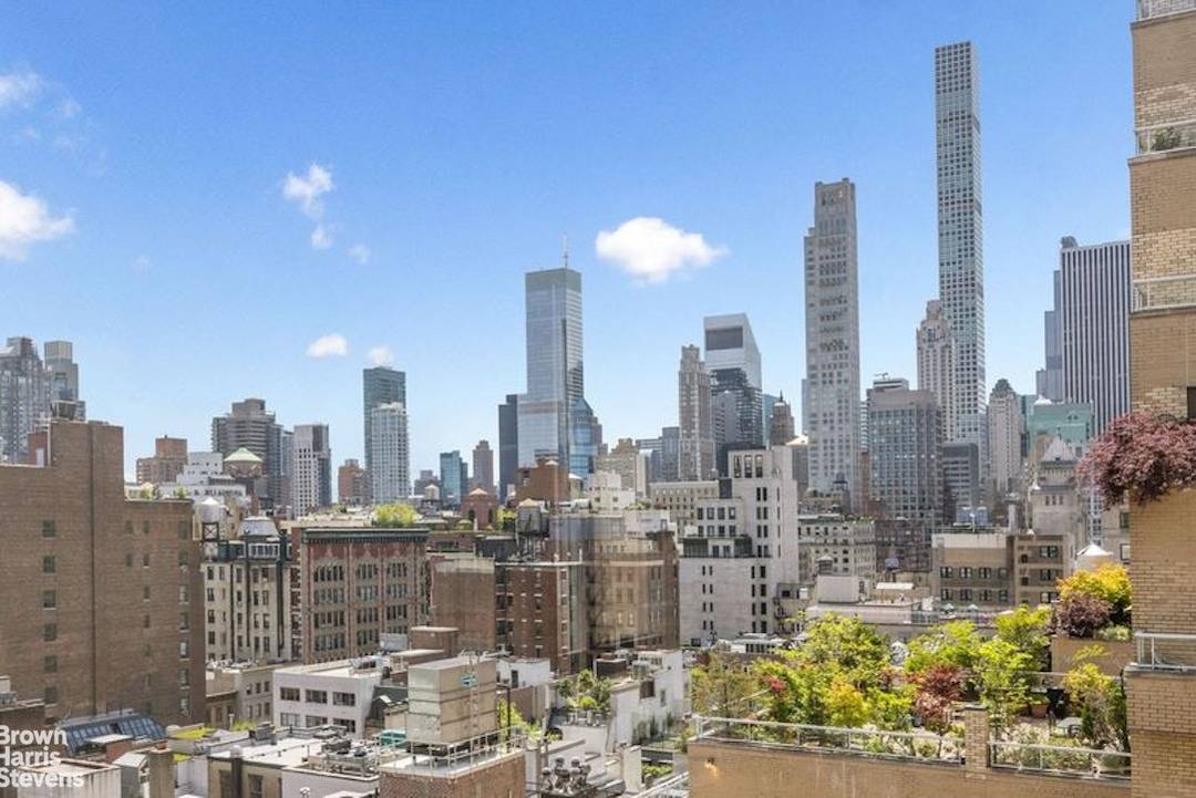 Fifth Avenue Classic Seven This wonderful sun drenched Classic 7 residence is perfectly situated on the 15th Floor of a full service white glove cooperative at the corner of Fifth ...