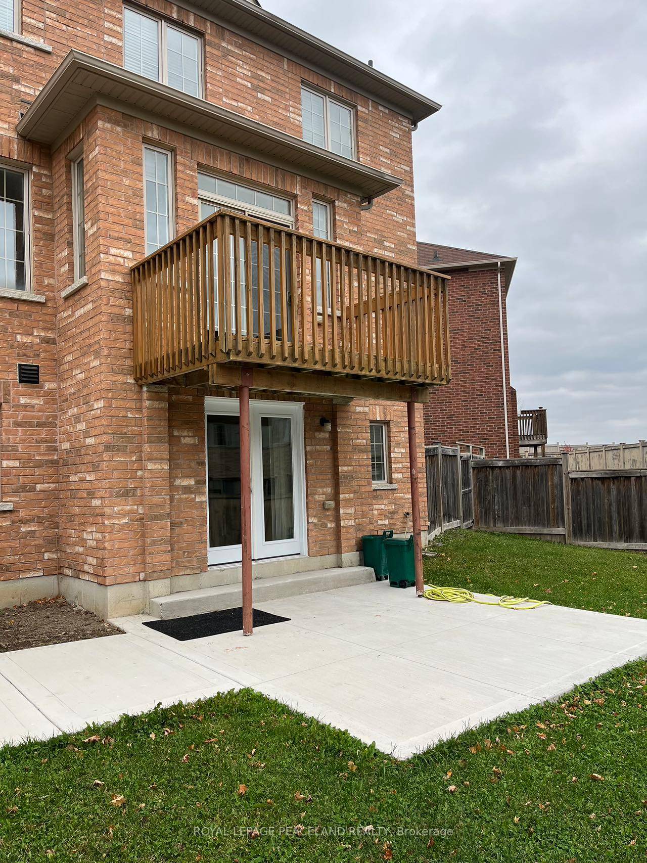 Professionally renovated W O basement with Ravine view, 2 Bdrs w 2 Bathrooms, Den could be office or Gym room, Separate entrance with privacy, Separate ensuite laundry, Huge Backyard, Mins ...