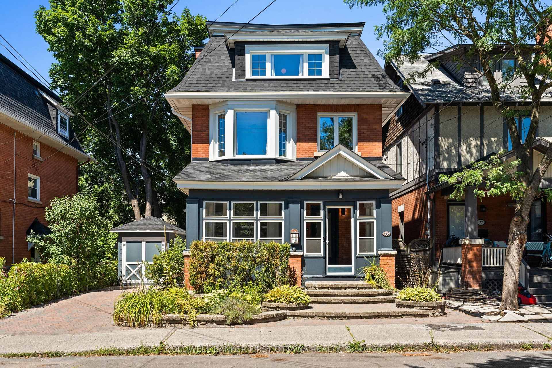 An exceptional four bedroom, four bathroom residence gracing one of Ottawa's most prestigious neighborhoods.