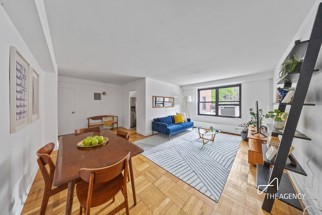 Welcome home to this sunny and inviting one bedroom, one bathroom co op, ideally located in Clinton Hill, one of Brooklyn's most desirable neighborhoods.