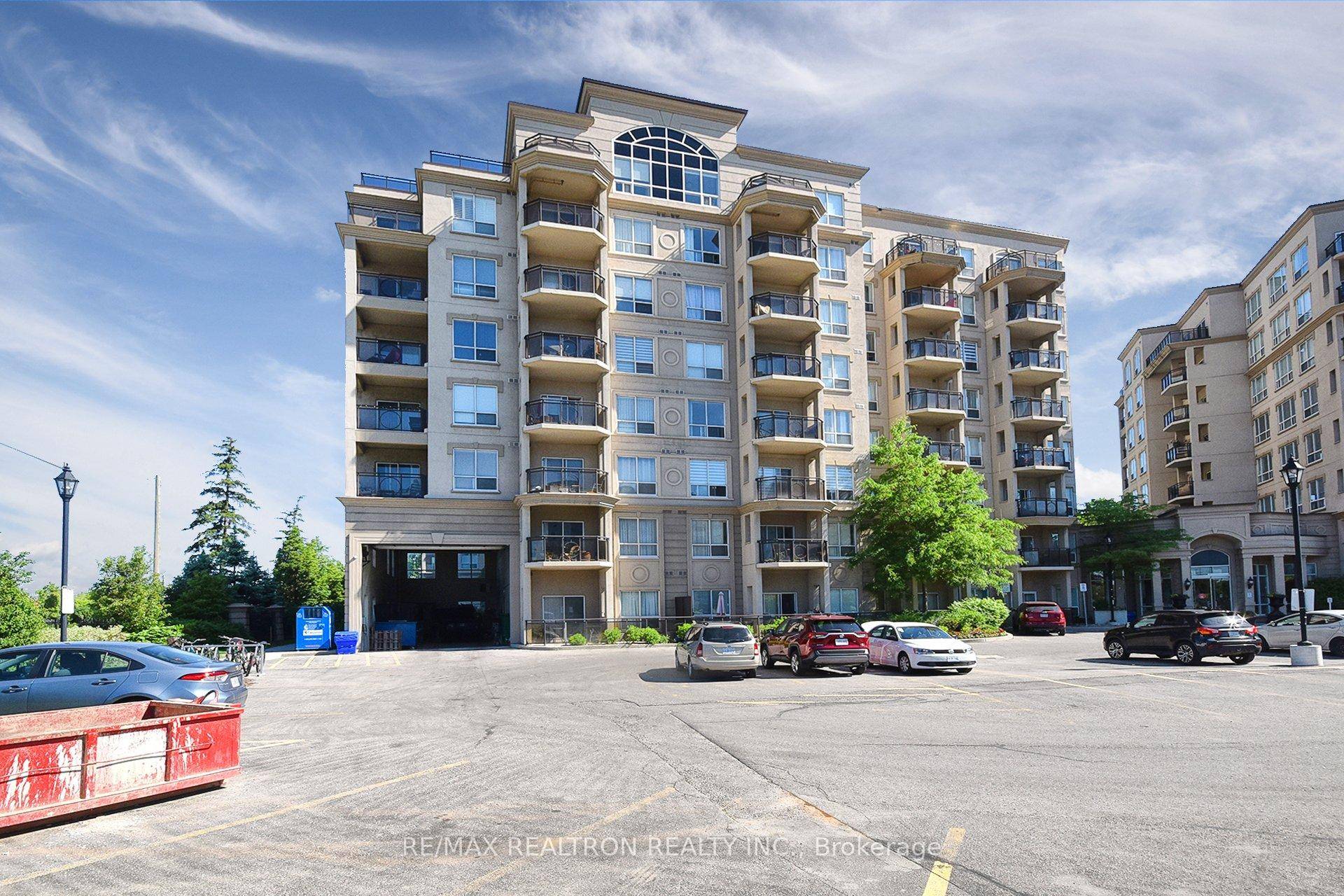 A Luxurious Boutique Condo In Prestigious Thornhill Community.