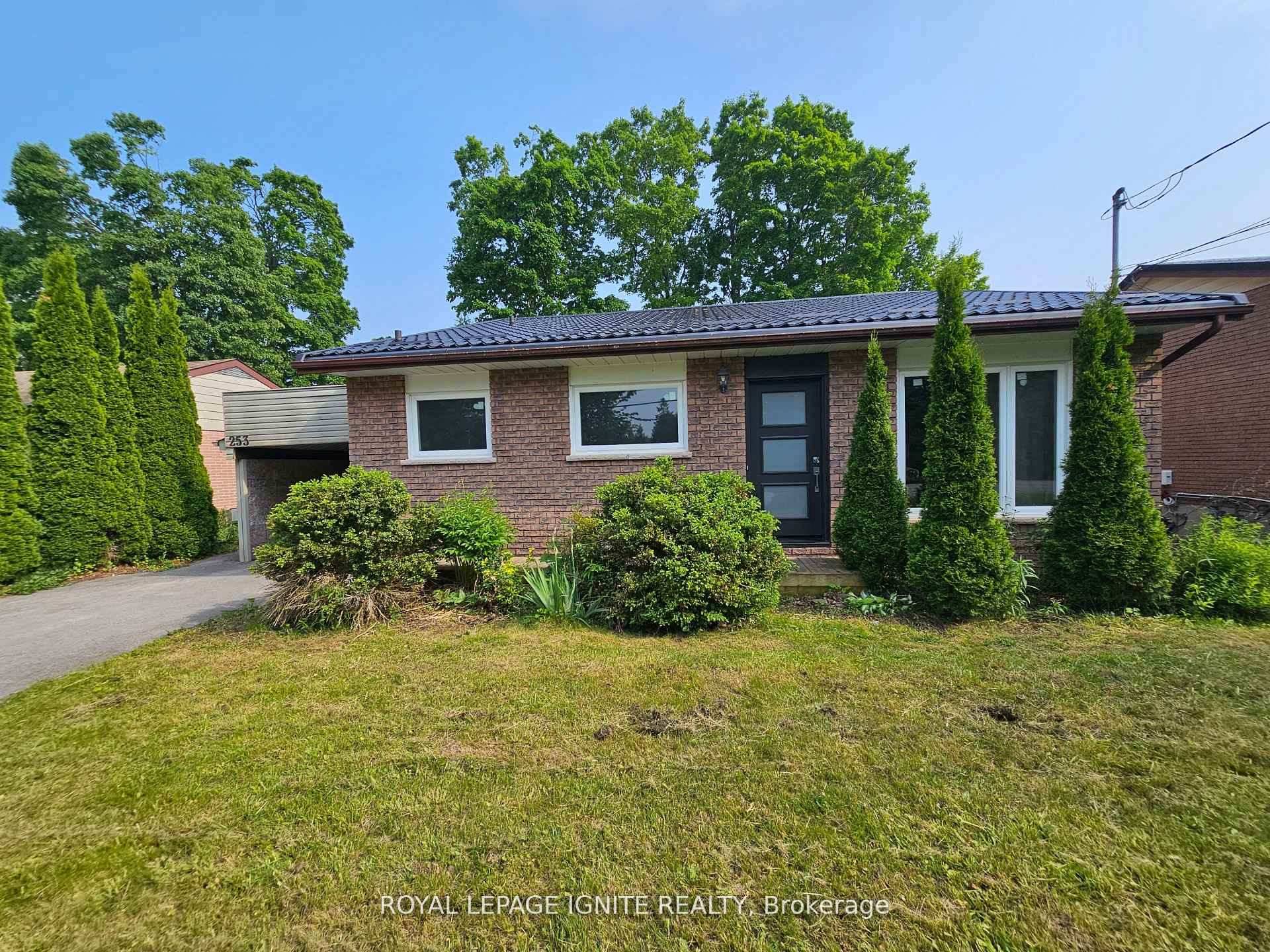 Perfect Opportunity For First Time Home Buyers, Couples Looking To Downsize, Or Investors !