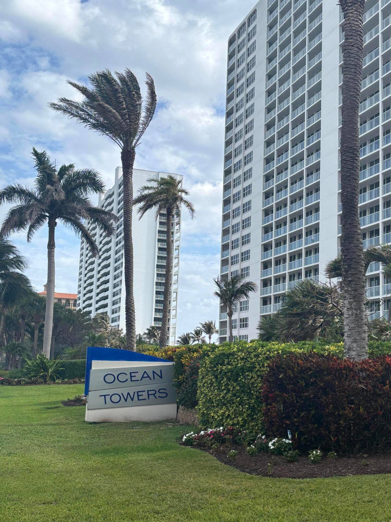 Direct unobstructed oceanfront apartment with FOREVER OCEAN VIEWS.
