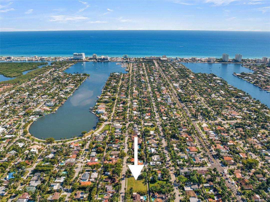 Welcome to Hollywood Lakes !