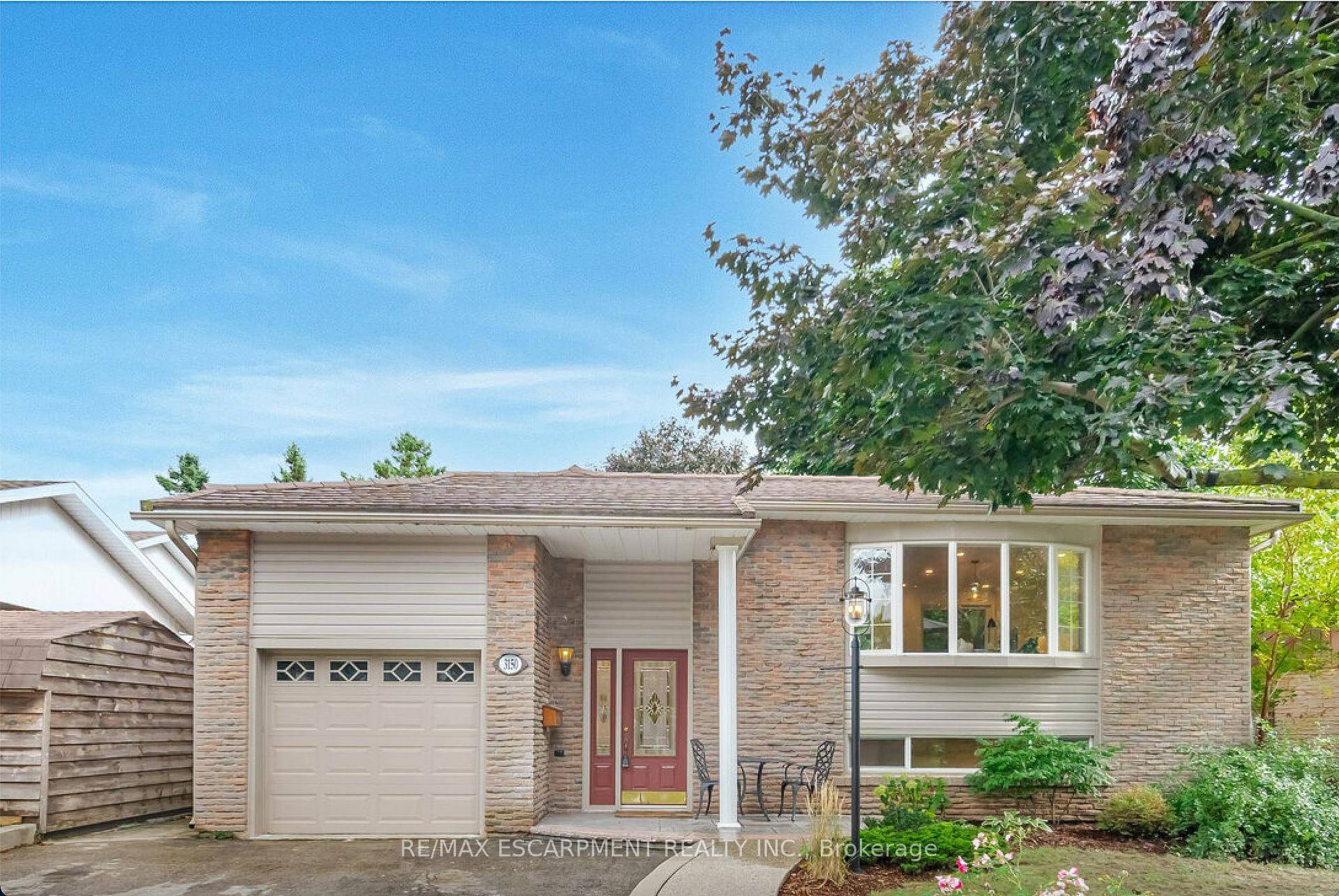 A Must See ! Close to all amenities and with almost 2500 sq.