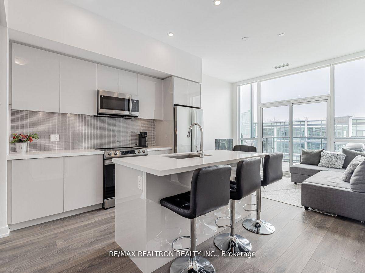 Welcome to Highpoint, where luxury meets comfort !