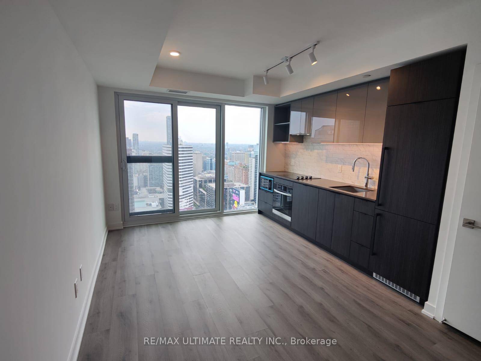 Brand New studio Condo at 252 Church St With Unobstructed West Views !