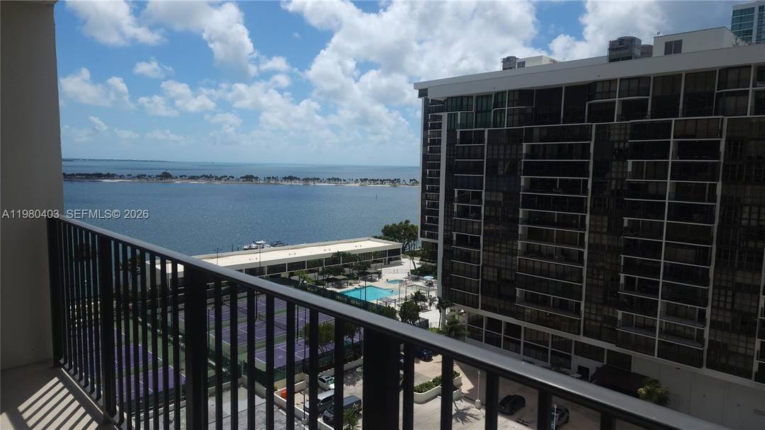Lovingly maintained waterfront condo in one of Brickell's most recognizable complexes.