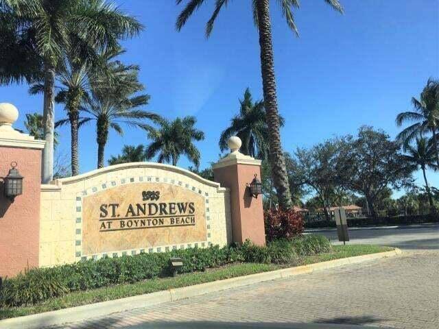 St Andrews at Boynton Beach Excellent LocationGated community located in Lake Worth FL.