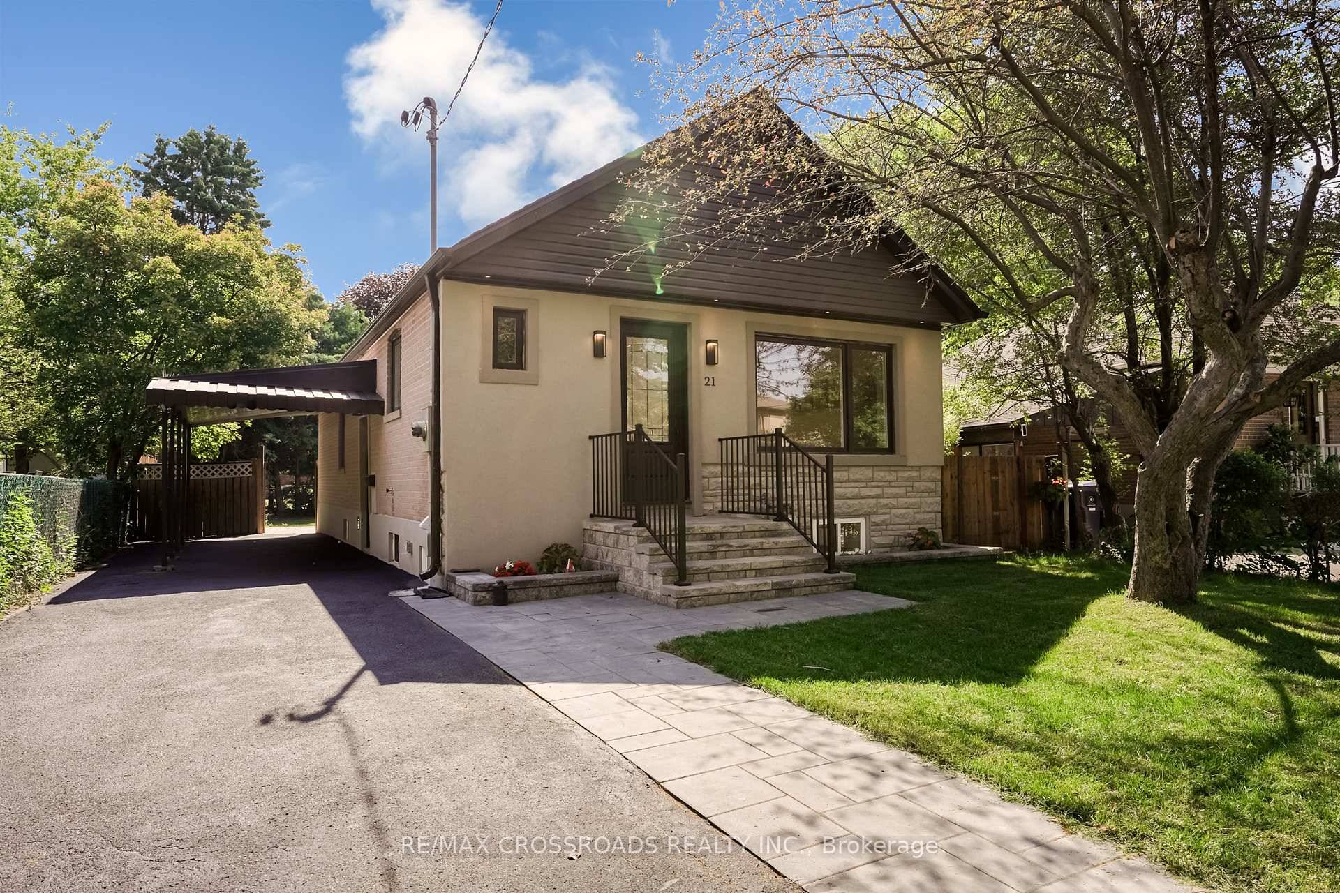 Absolutely Stunning amp ; Fully Renovated Detached Home.