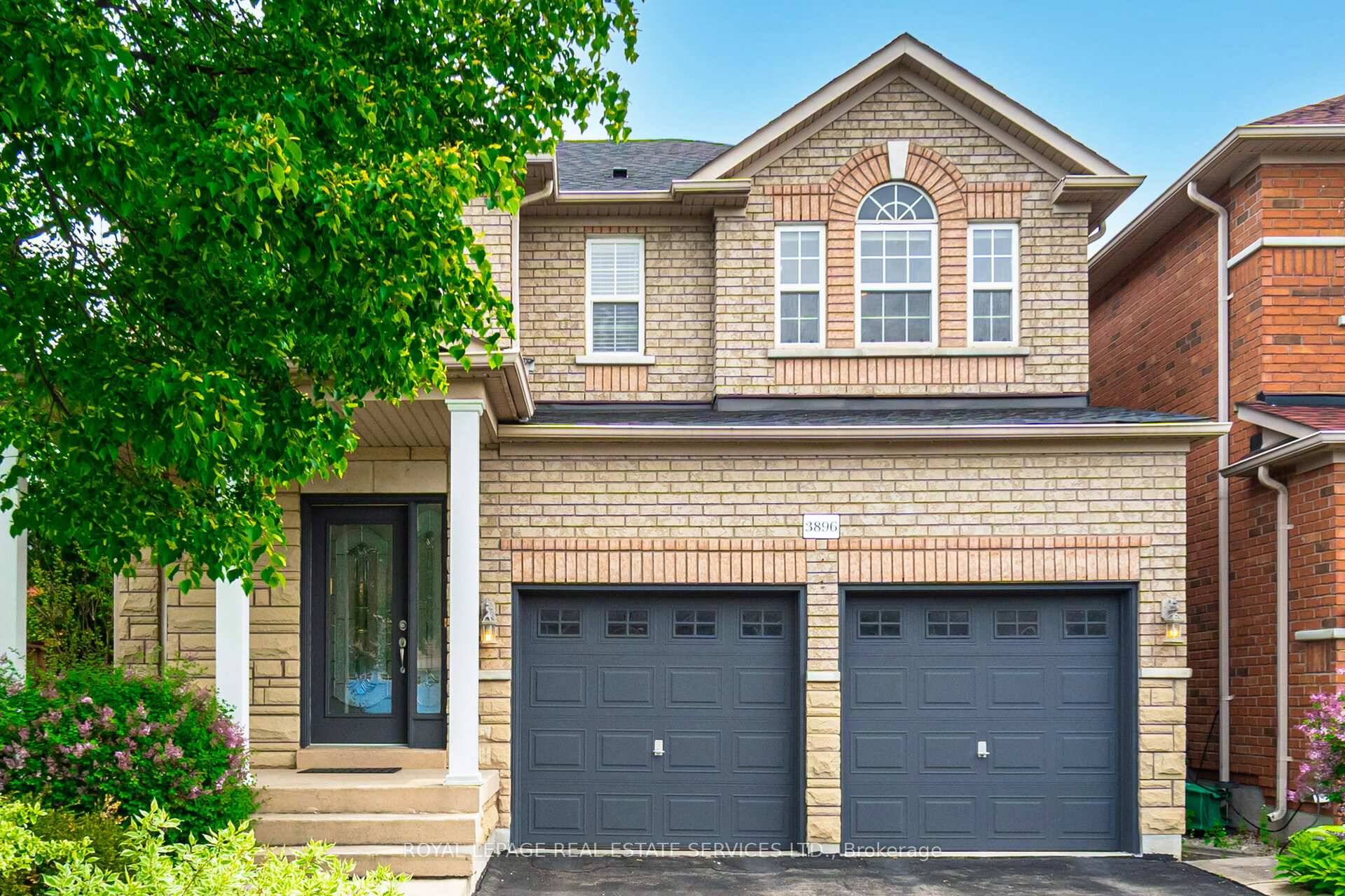 Executive 4 Bedroom Home on Premium 50Ft Lot in Churchill Meadows !