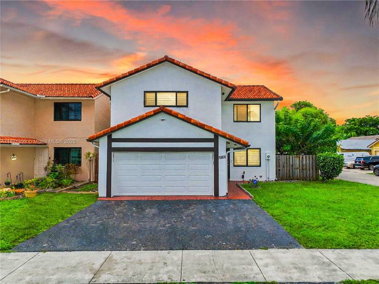 Welcome to this corner single family home in the desirable Hammocks community featuring 4 bedrooms, 2 bathrooms, and a den.