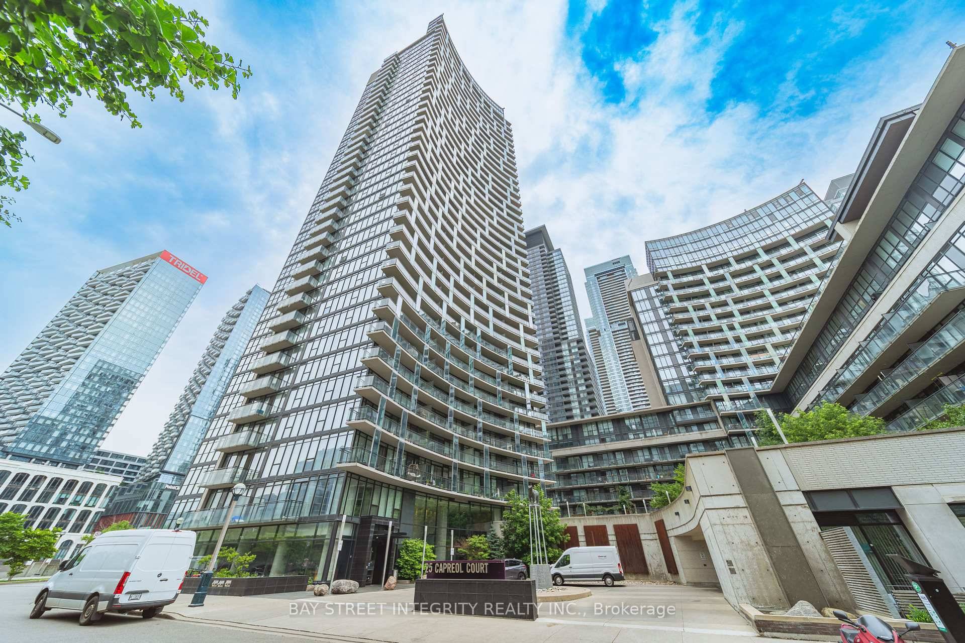 Bright and functional 2 bedroom unit in sought after CityPlace with the best layout in the building !