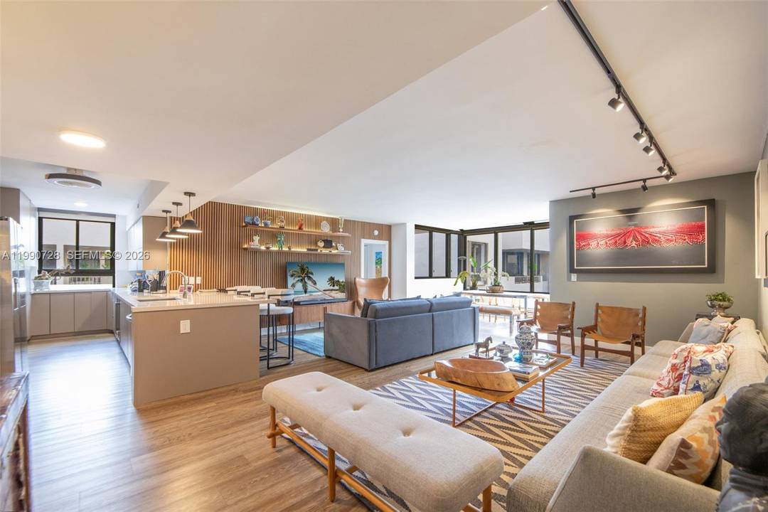 This bright and rare 3 bed 2 bath plus den at botanica, Key Colony, offers a spacious, remodeled layout with over 2, 000 sft of interior living.