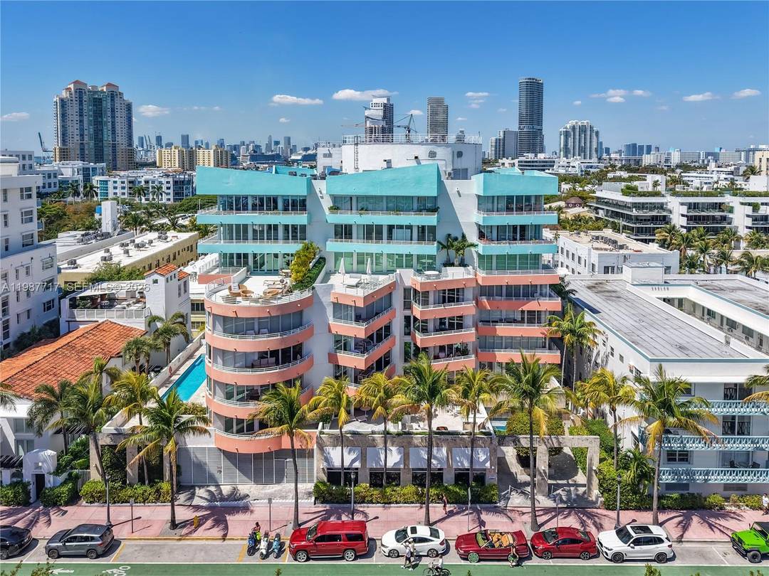 Welcome to this beautiful and spacious 1 Bedroom 1 Bath at Ocean Place, a Boutique luxury building in highly sought after South of Fifth neighborhood in Miami Beach.