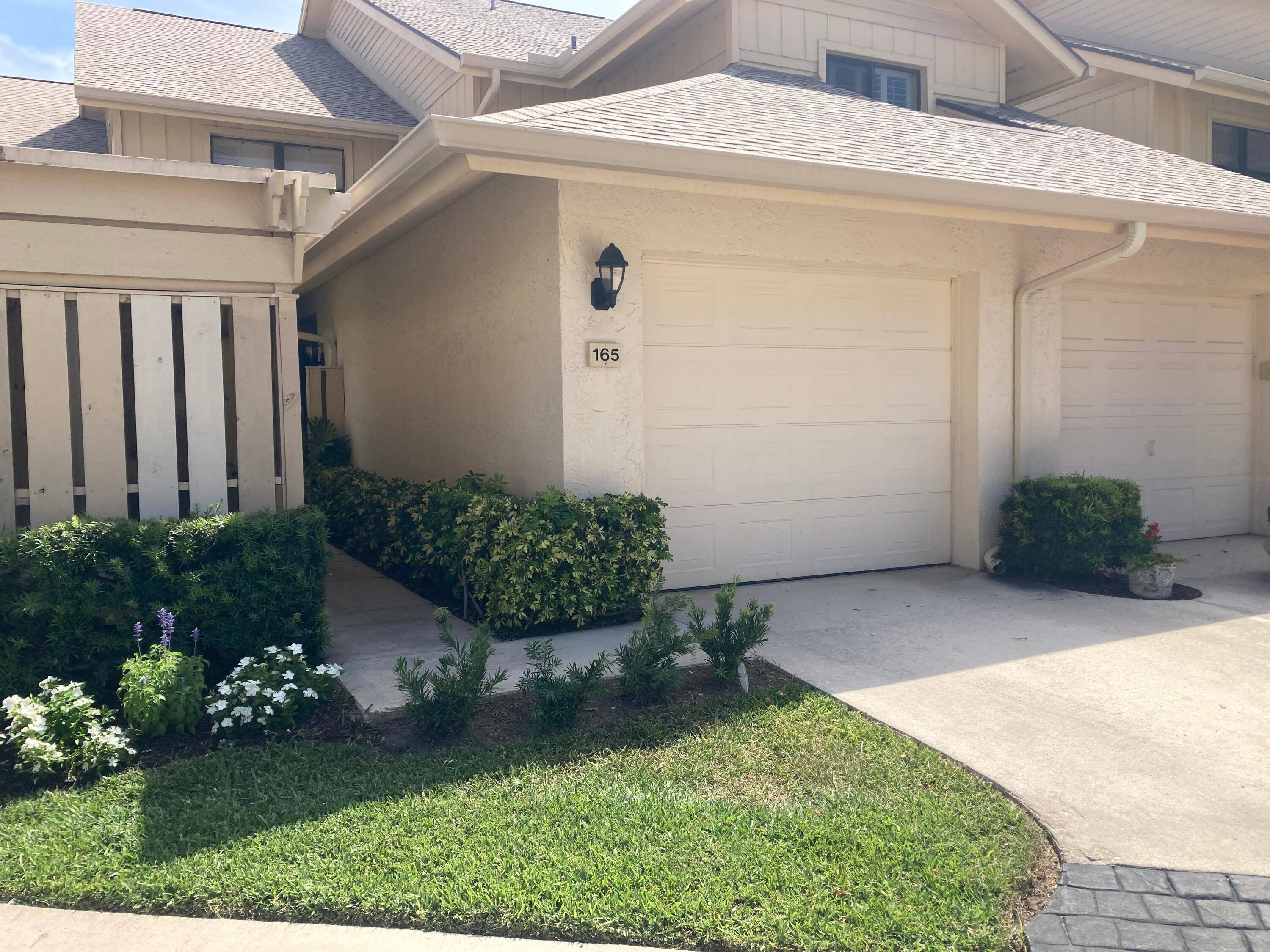Rare opportunity for Jan, Feb, Mar seasonal rental.
