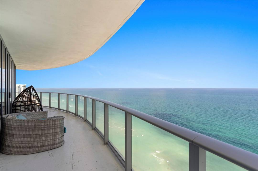 Elevate your lifestyle with luxury and versatility in this Rare oceanfront corner DOUBLE residence Units 3501 amp ; 3502, one of only five of its kind in the building.